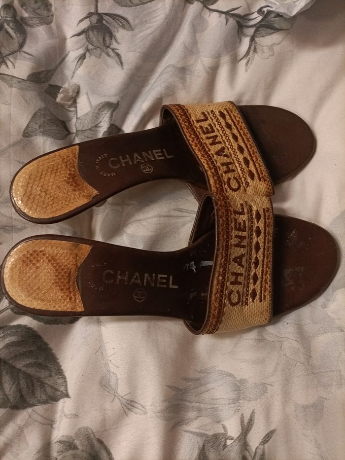 Chaussures Channel femme taille 38/5 en très très bon état - photo numéro 2