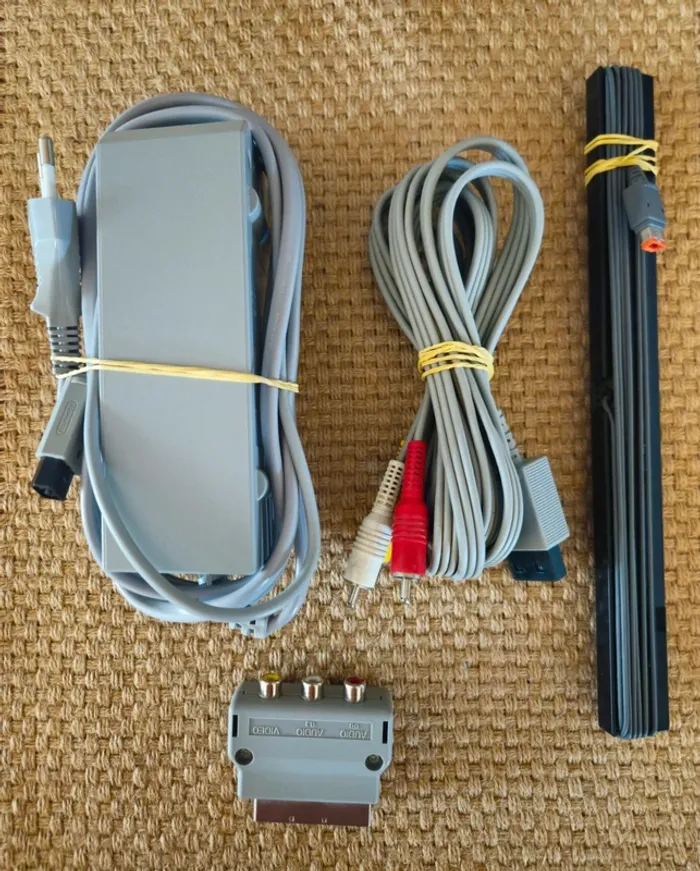 Nintendo Wii # Pack complet pour 2 personnes # - photo numéro 2