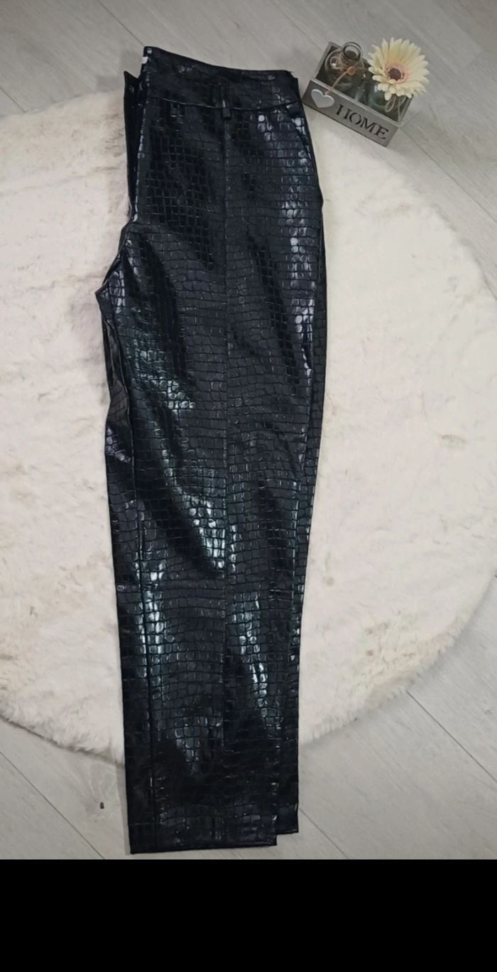 Pantalon simili noir T44 camaïeu - photo numéro 2