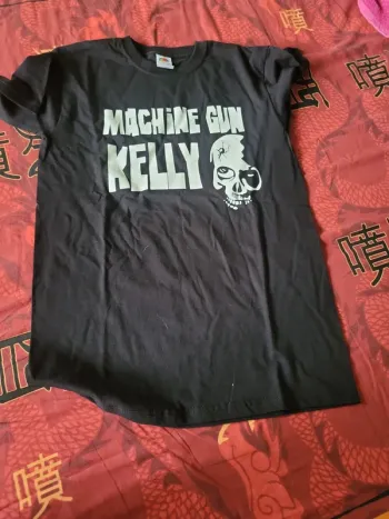 Tee-shirt taille S neuf