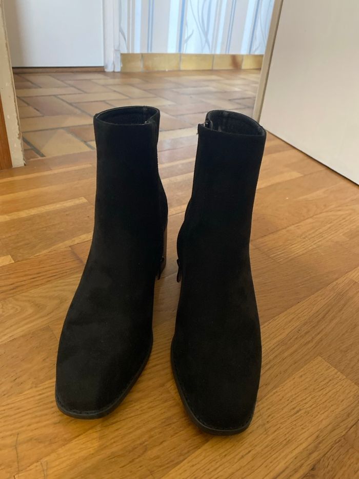 Bottines noir à talon neuve - photo numéro 2