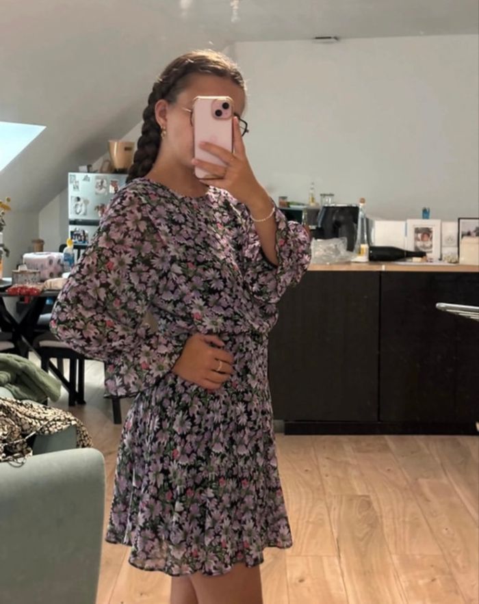 Robe fleurie - photo numéro 3