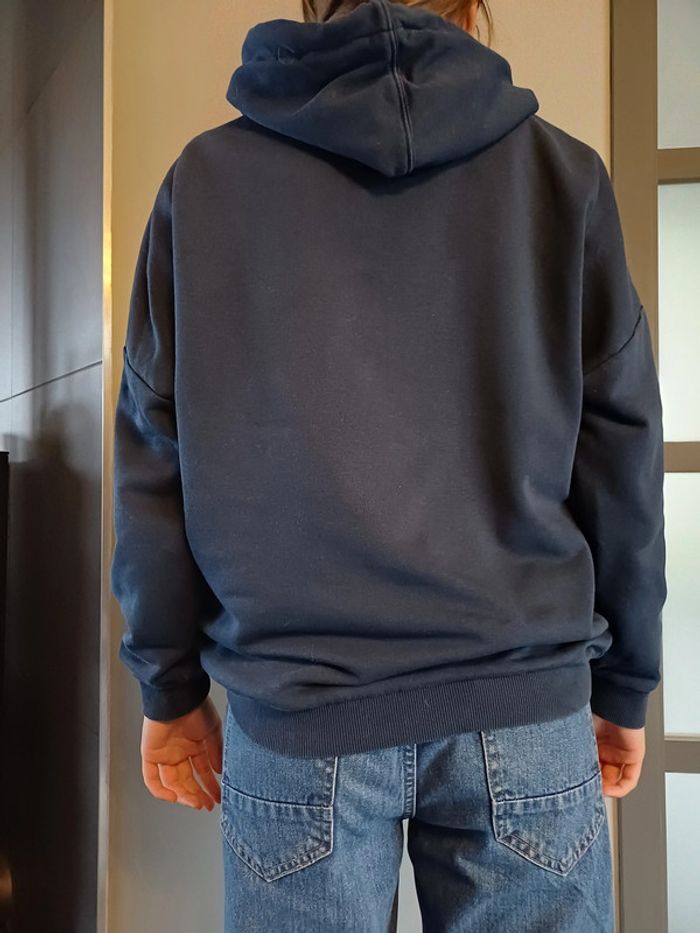 Sweat bleu à capuche - photo numéro 2