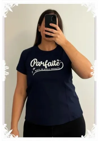 🧢 T-shirt femme bleu marine "Parfaite avec de petits défauts" - Taille 2XL