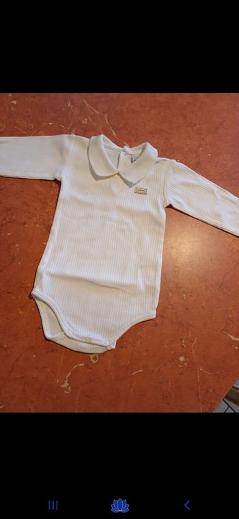 Body bébé taille 6 mois