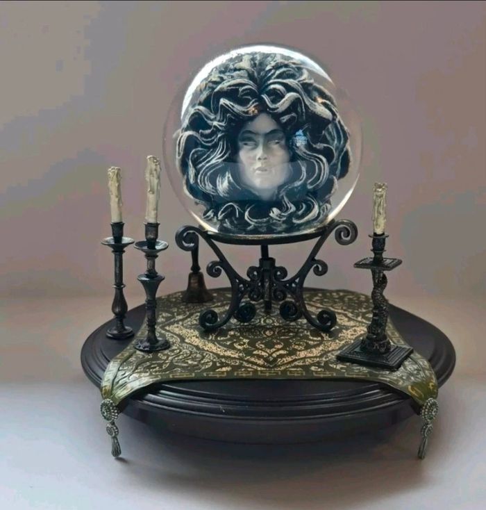 Figurine disney disneyland phantom manor madame leota neuf