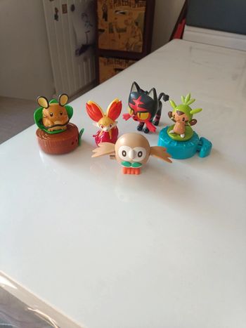 Figurines pokémon