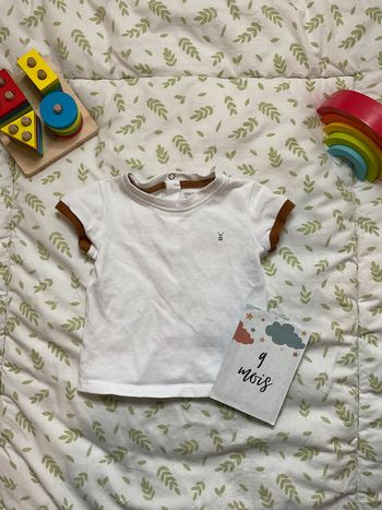 teeshirt manches courtes blanc et beige obaibi 9 mois