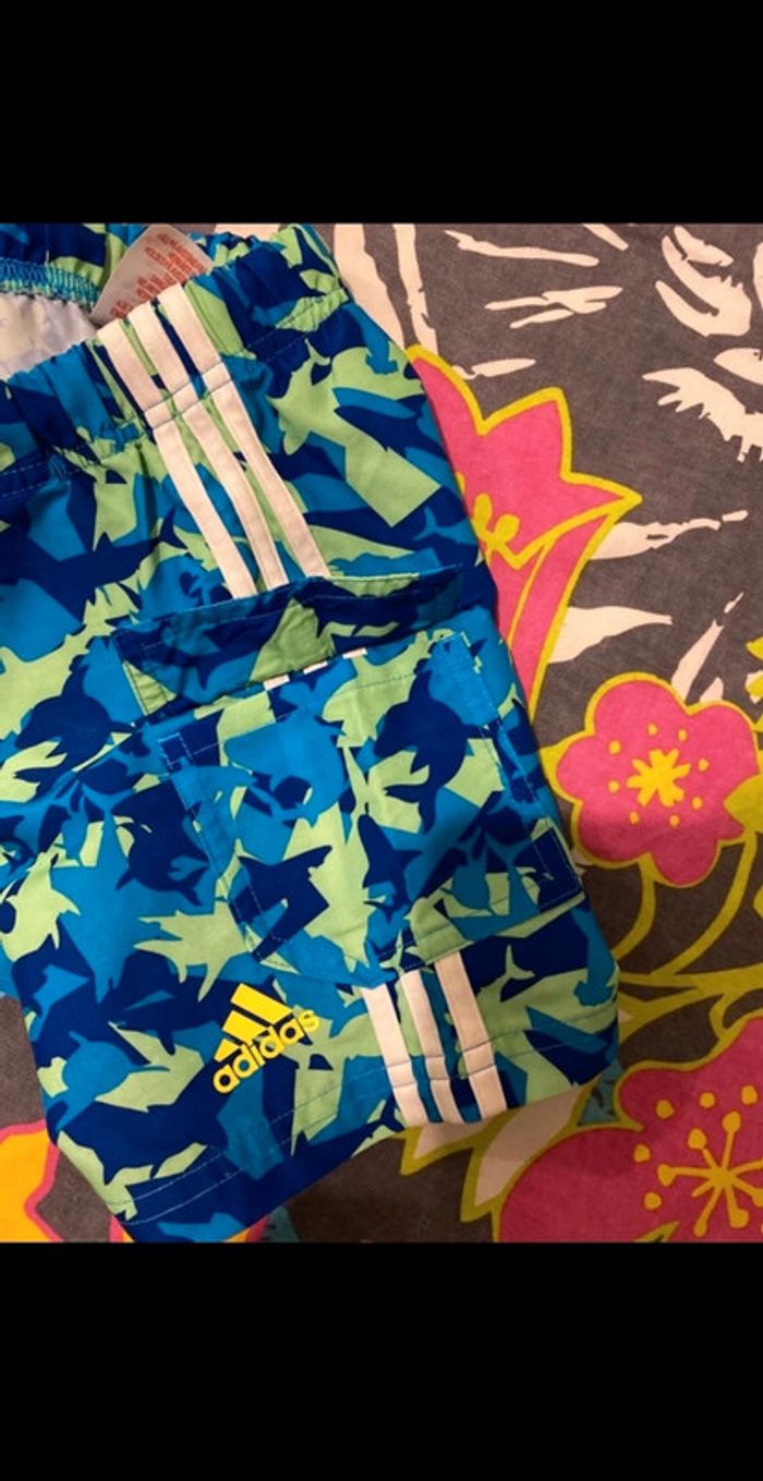 Short imprimé taille 3 ans - photo numéro 3