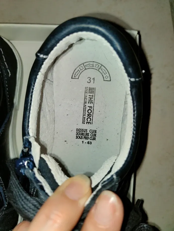 Chaussures garçon neuves bleues The force pointure 31 cuir - photo numéro 4