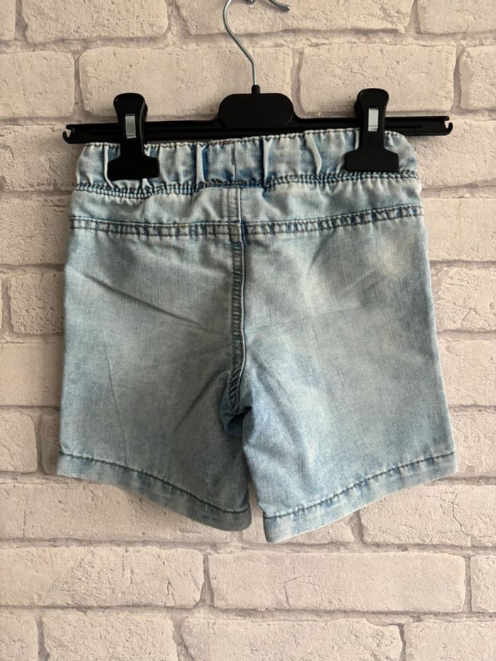 Short c&a taille 3 ans - photo numéro 2
