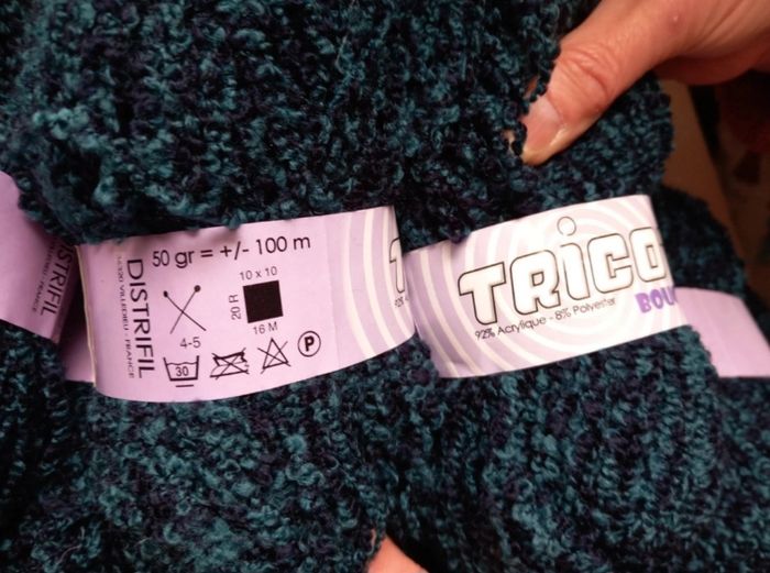 Lot 13 pelotes Bouclette - photo numéro 2