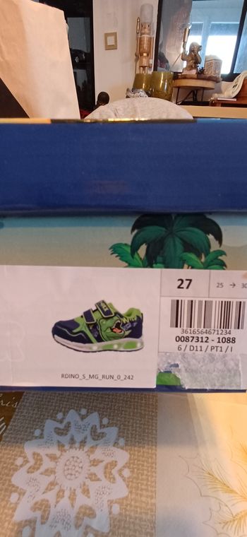 Baskets lumineuses dinosaure 