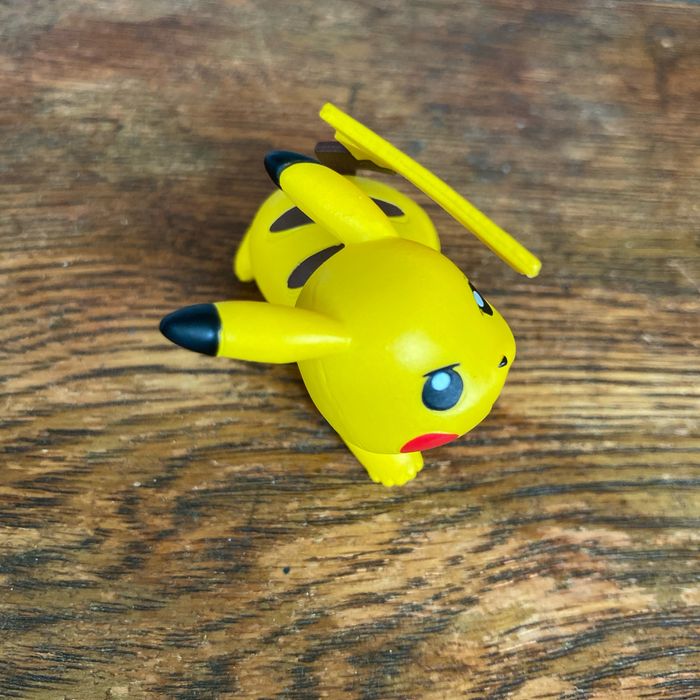 Figurine Pokémon pikachu - photo numéro 2