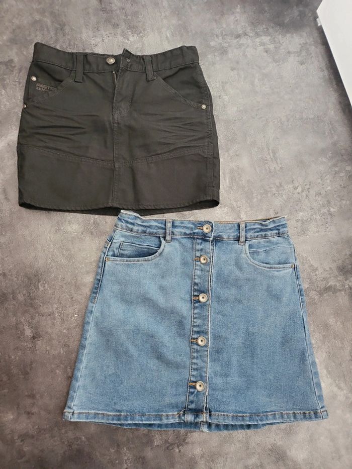 Lot 2 jupes fille 11-12 ans très bon état