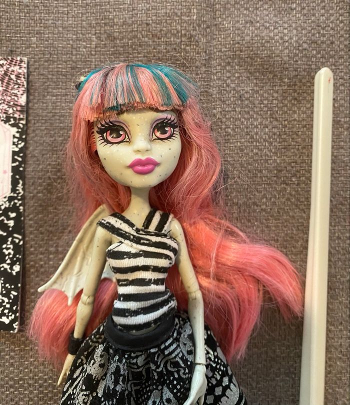 Poupée Rochelle Goyle - photo numéro 7