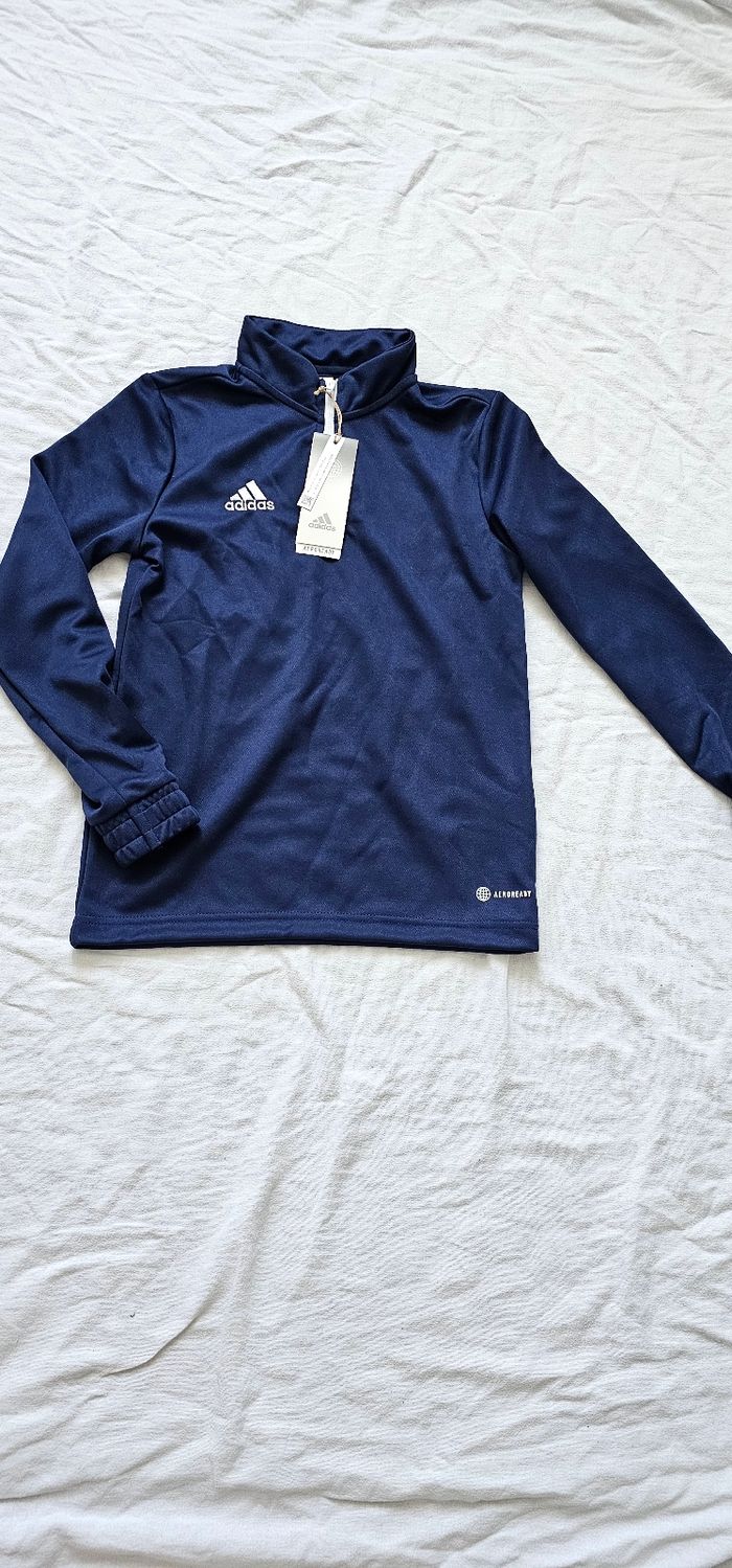 Sweat / haut de sport Adidas bleu marine – Neuf avec étiquette – Taille 9/10 ans - photo numéro 3