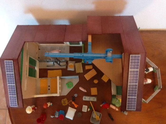 Ferme playmobil avec animaux, personnages et accessoires - photo numéro 3