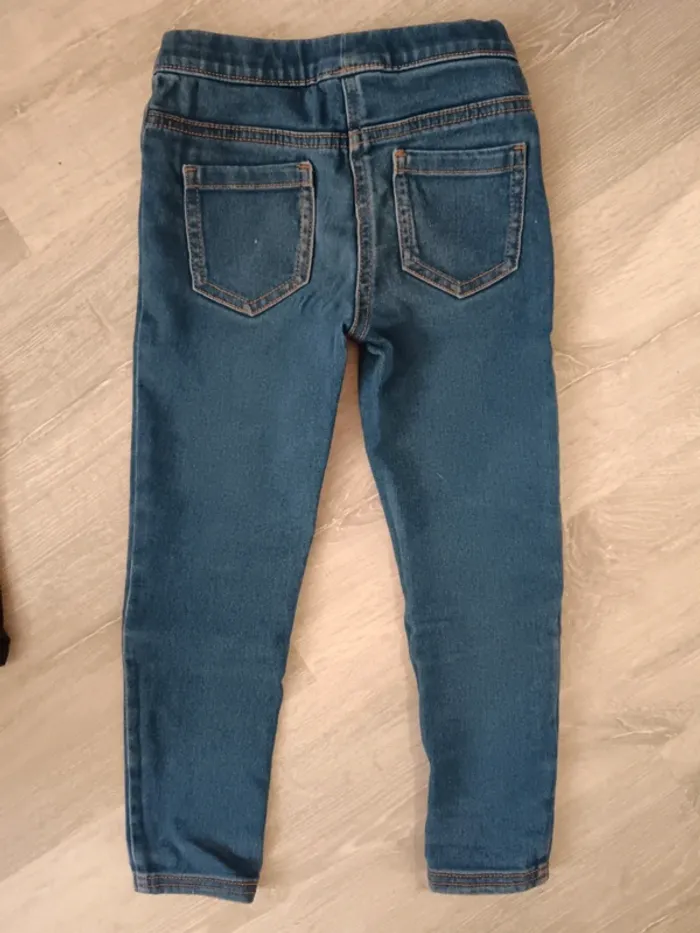 Lot de 2 pantalons 5 ans - photo numéro 4