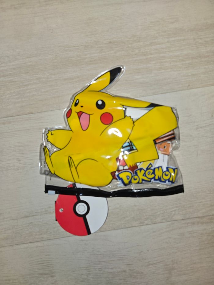 Trousse pokemon remplie neuve