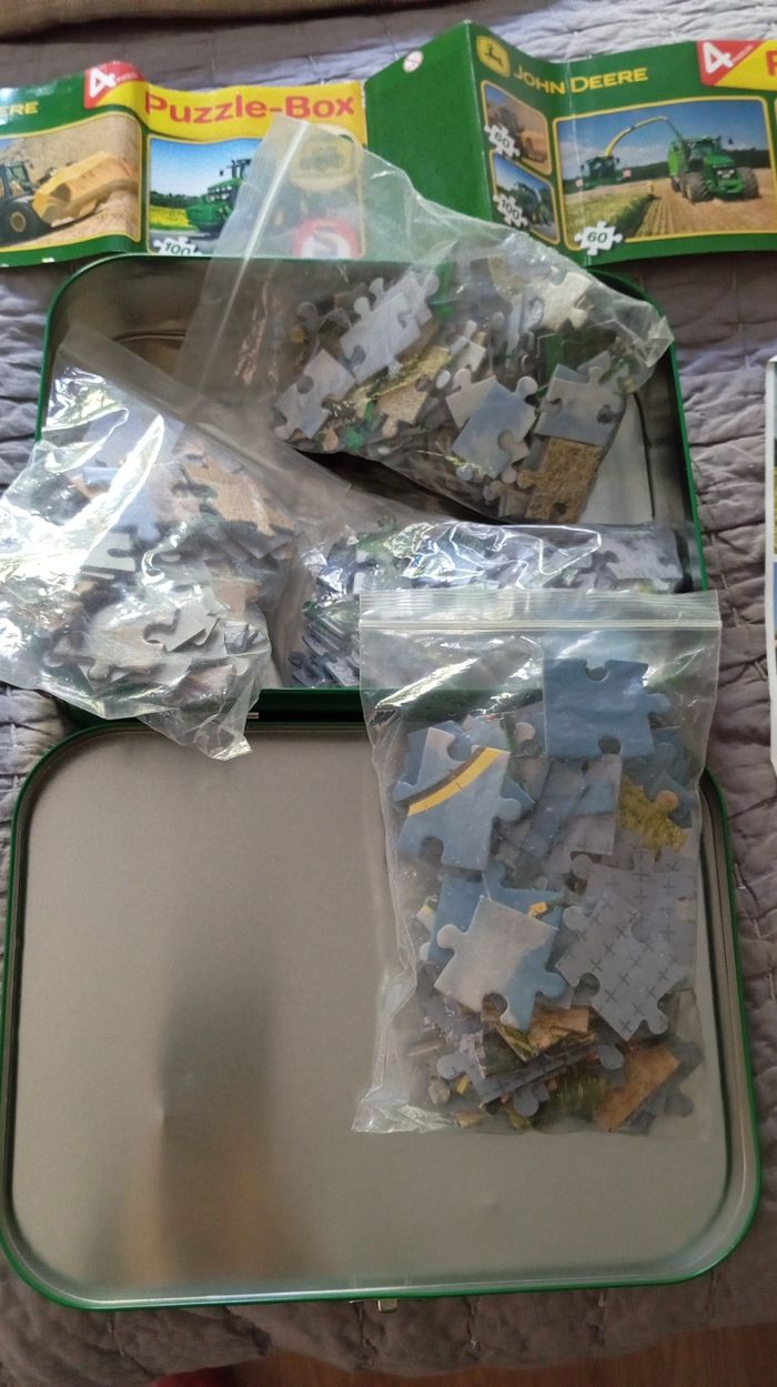 Mallette 4 puzzles tracteur Fendt - photo numéro 3