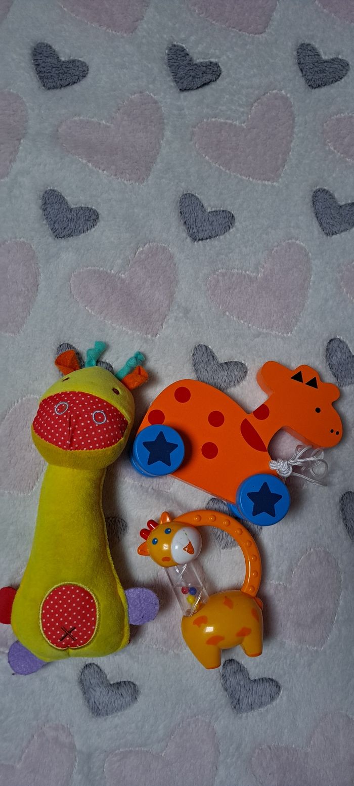 Lot de jouets pour bébé