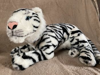 Peluche tigre blanc