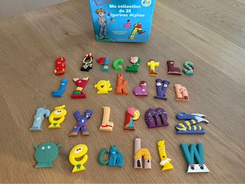 Lot 28 figurines alphas