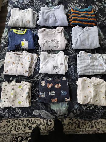 Lot vêtements bébé
