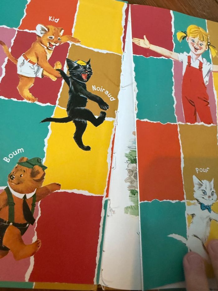 État moyen - Livre Caroline et les extraterrestres édition damiers bd album multicolore - photo numéro 2