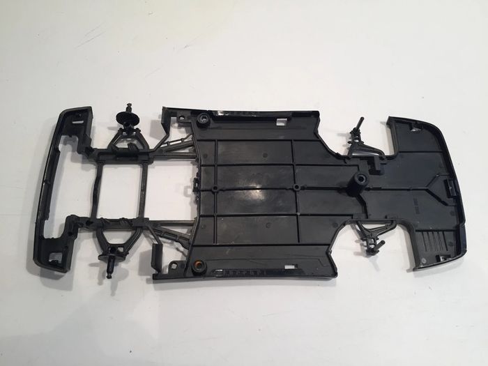 Châssis extérieur pièce détachée miniature Burago Ferrari 348 tb 1989 1/18 1/18e 1/18ème #A7