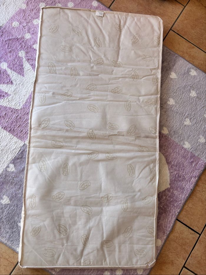 Matelas lit parapluie + drap housse - photo numéro 2