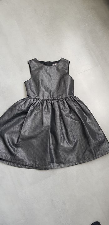 Robe h&m 8/9 ans