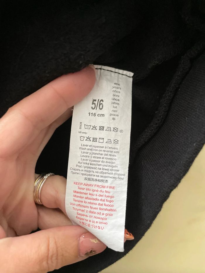 Pull 3 pommes taille 5/6ans - photo numéro 4