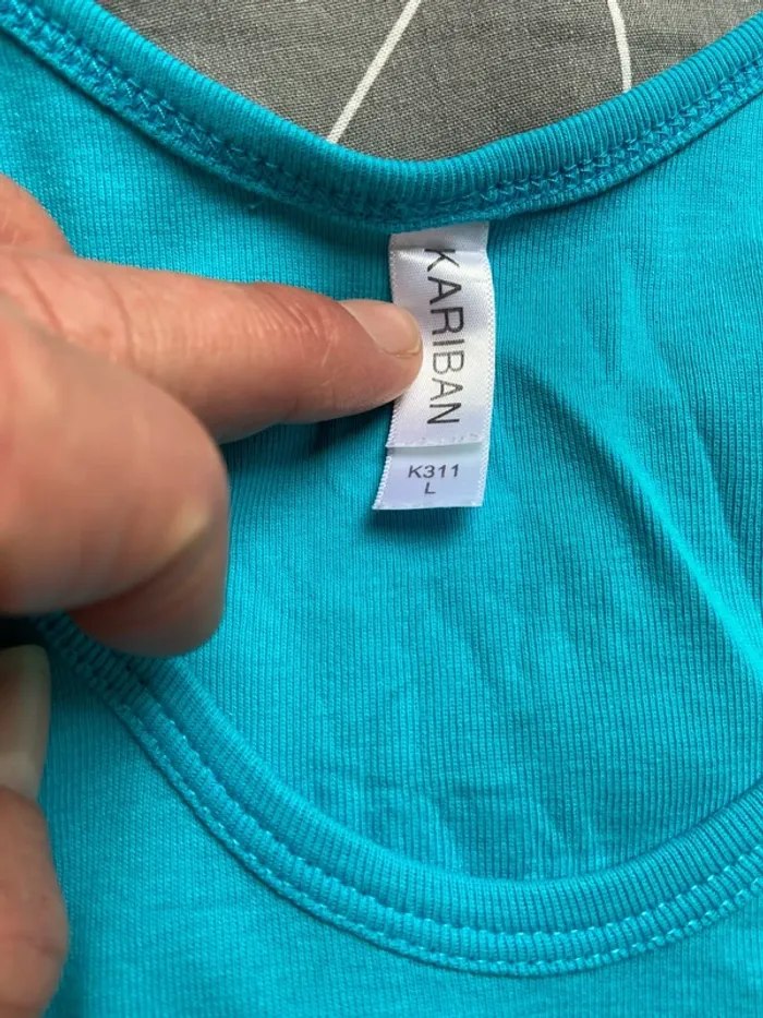 Lot de 2 t-shirt 👕 sans manches - photo numéro 3