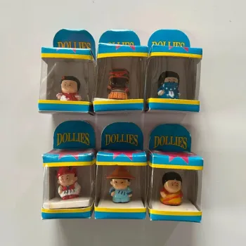 Lot 6 figurines dollies neuves