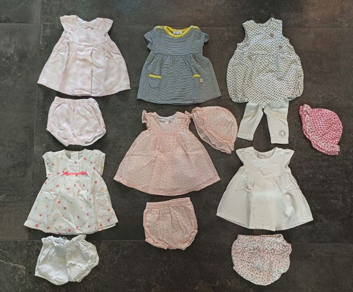 Lot vêtements fille 1 mois 42 pièces - photo numéro 3