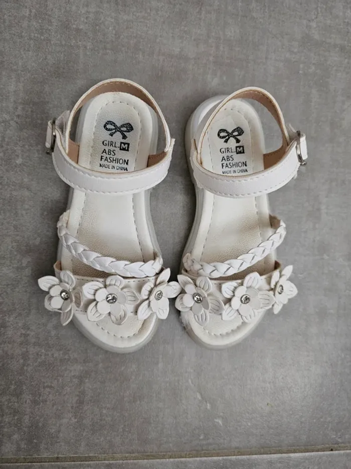 Chaussures blanches à strass idéal cérémonie taille 28 - photo numéro 7