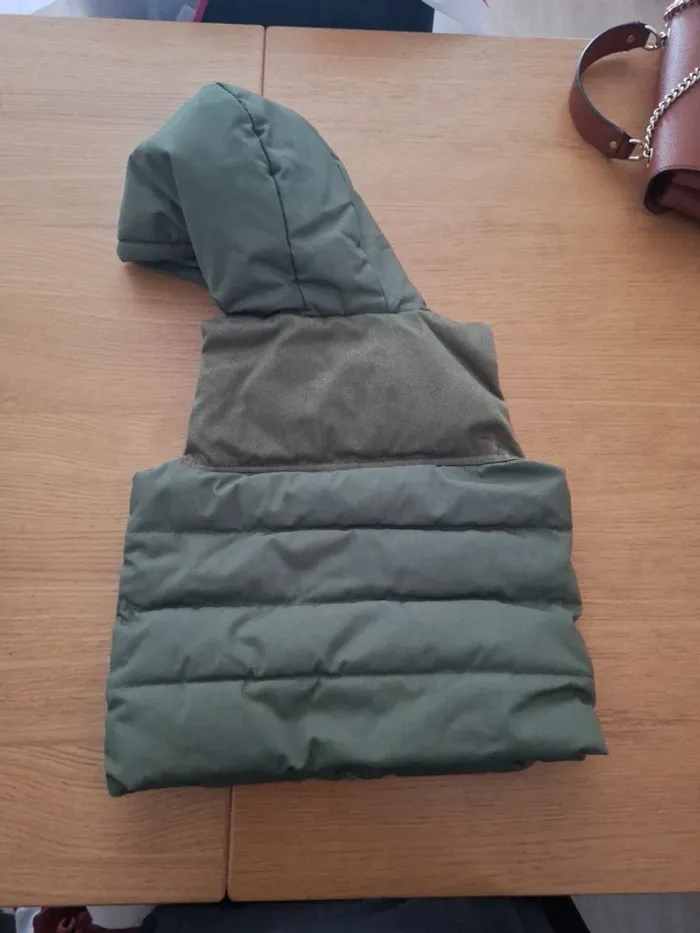 Veste sans manche à capuche - photo numéro 4