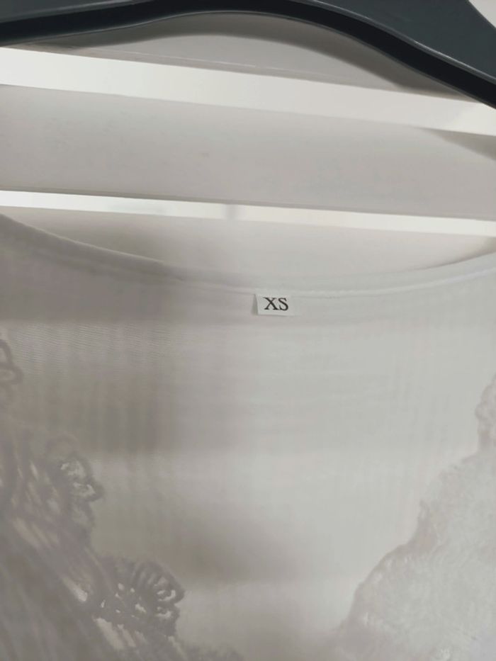 Haut blanc taille S - photo numéro 4