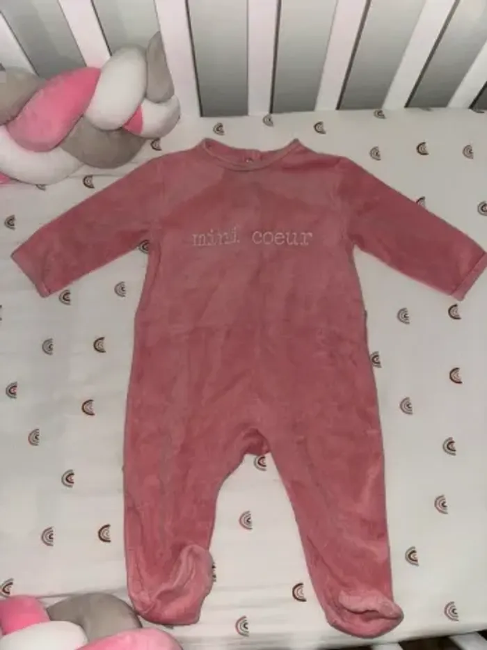 Lot pyjama x2 + haut x1 fille - photo numéro 2