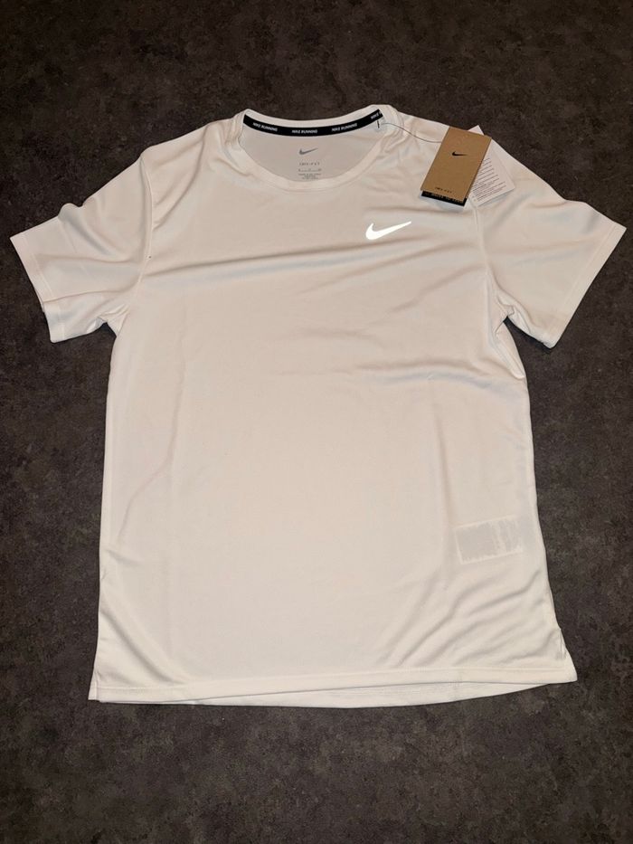 Ensemble running : veste, pantalon, 2 t-shirt - photo numéro 9