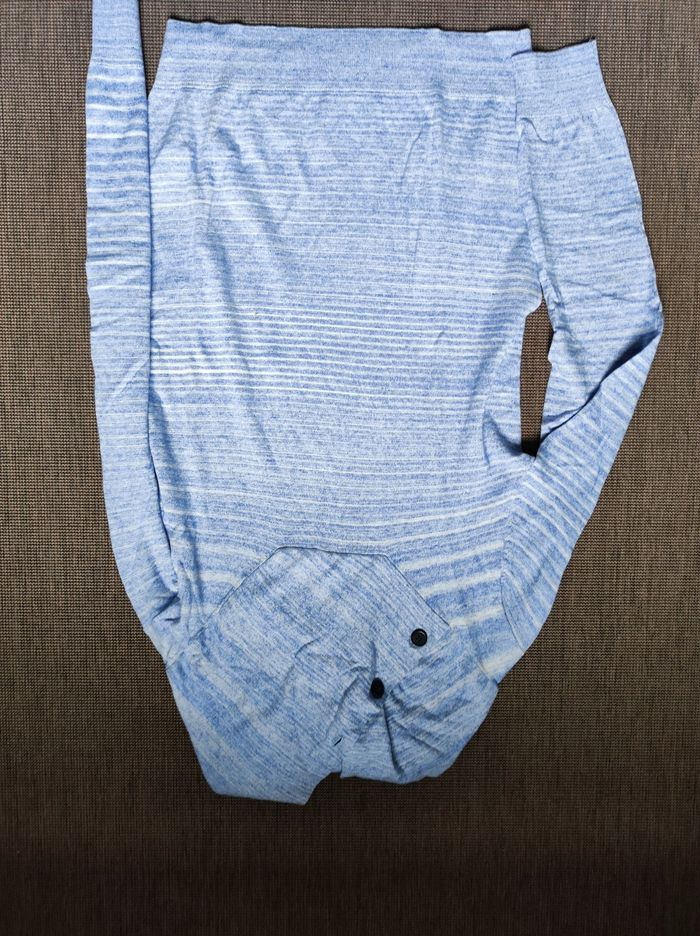 Pull bleu clair WE