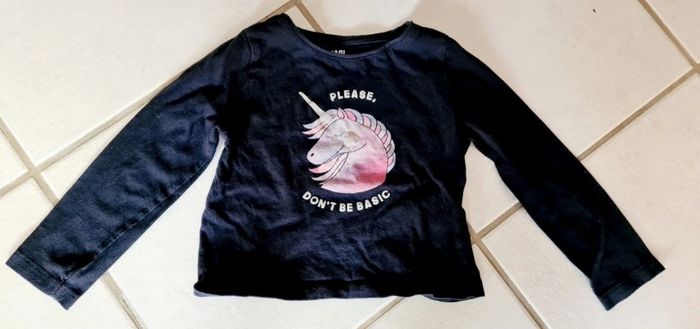 Tee shirt bleu marine licorne 3 ans