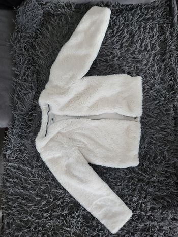 Veste moumoute fille taille 6 ans