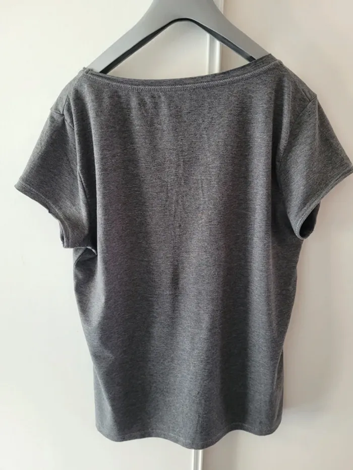 T-shirt gris taille L - photo numéro 2