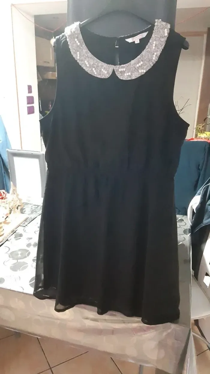 Robe noir