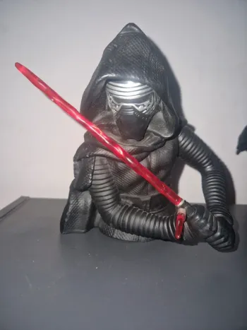 Tirelire kylo ren