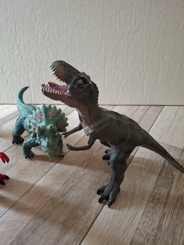 Lot de 4 dinosaures - photo numéro 6