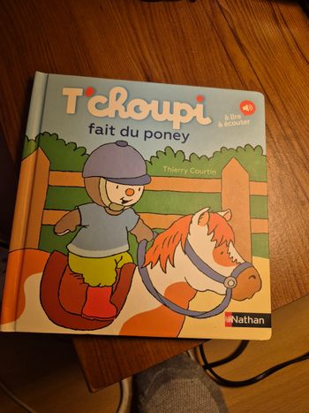 T’choupi fait du poney
